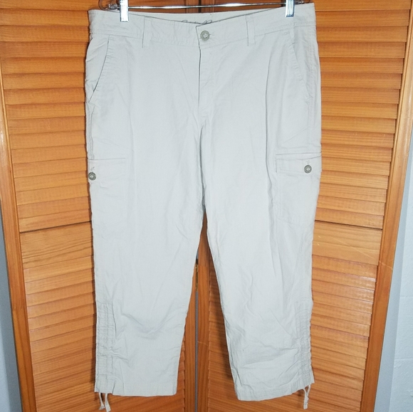 Eddie Bauer Pants - NWT - Eddie Bauer Adventure Capris